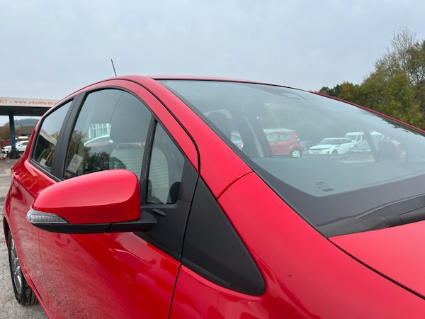 Used Toyota Yaris 2019 for sale - 76341458: Photo 32