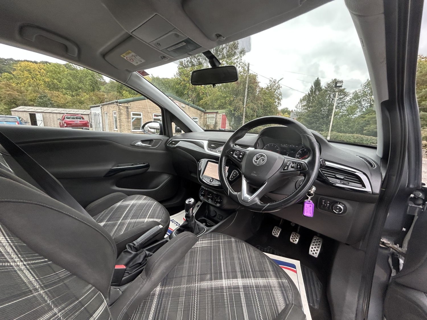 Used Vauxhall Corsa 2015 for sale - 76369327: Photo 8