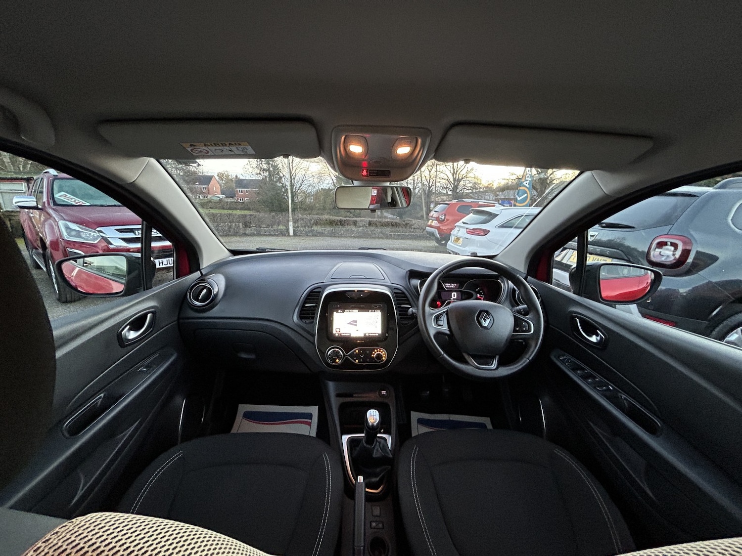 Used Renault Captur 2019 for sale - 76896916: Photo 12