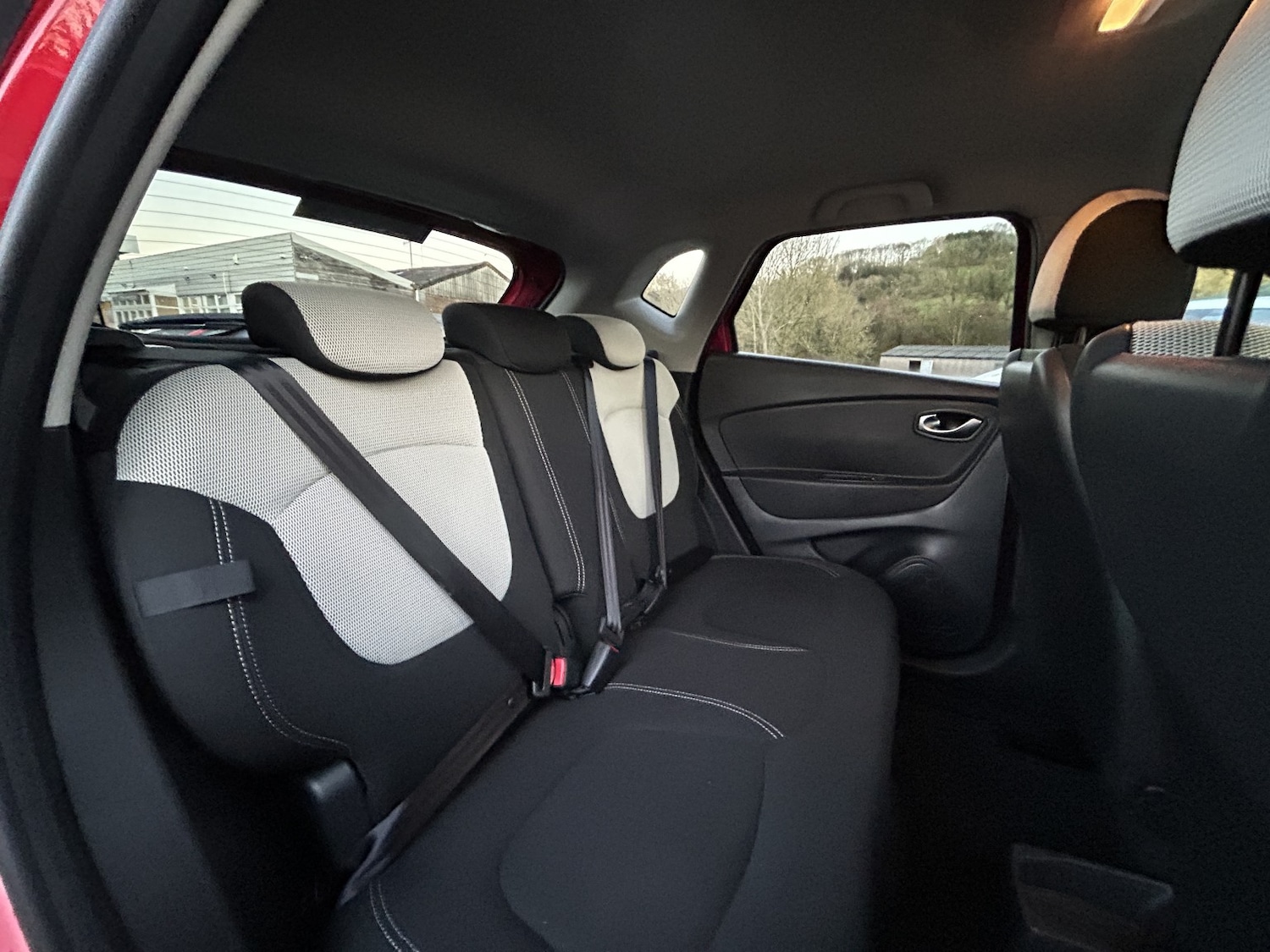 Used Renault Captur 2019 for sale - 76896916: Photo 8