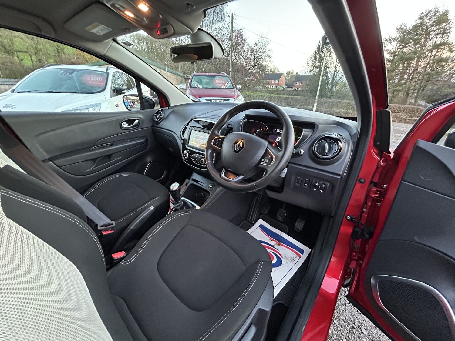 Used Renault Captur 2019 for sale - 76896916: Photo 9