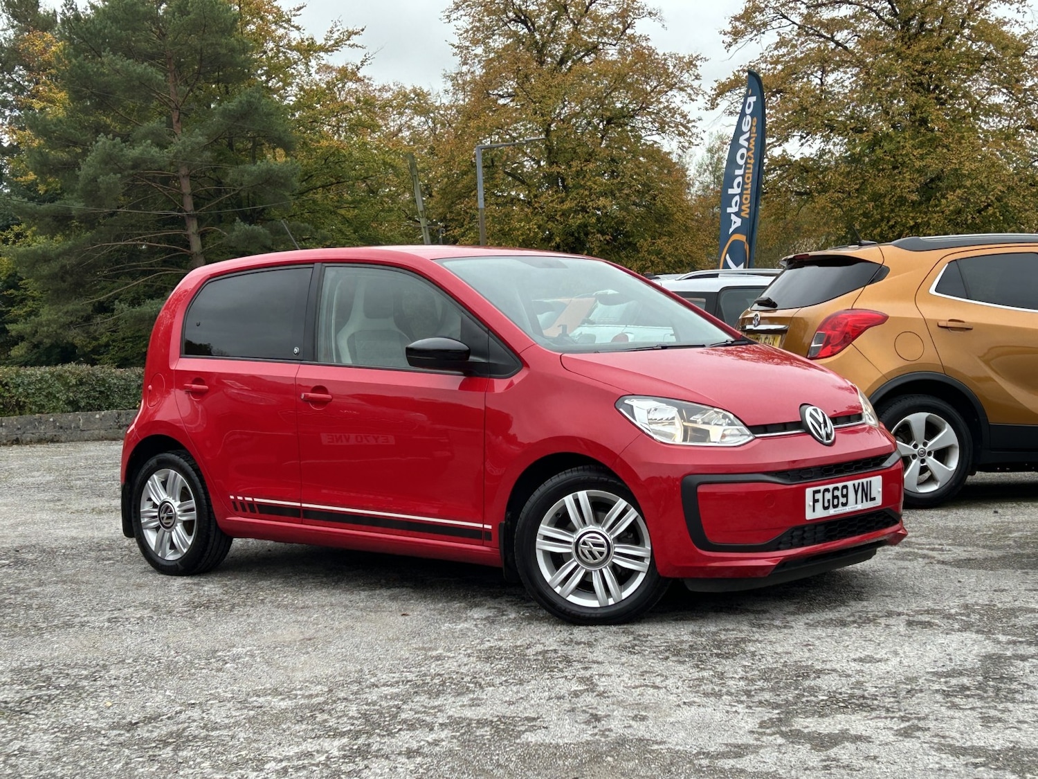 Used Volkswagen up! 2019 for sale - 76369345: Photo 1