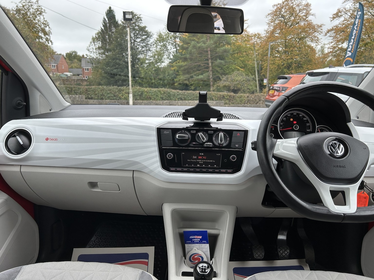 Used Volkswagen up! 2019 for sale - 76369345: Photo 13