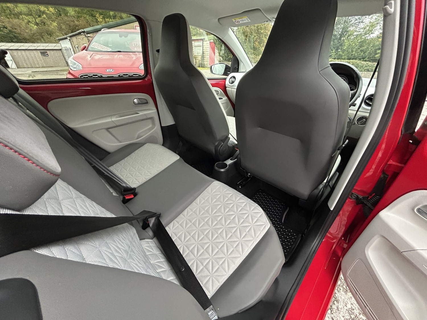 Used Volkswagen up! 2019 for sale - 76369345: Photo 7