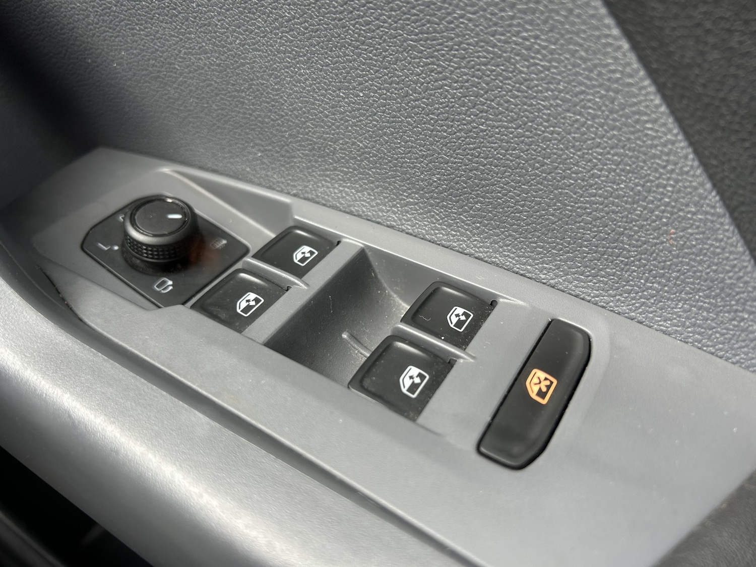 Used Volkswagen T-Cross 2019 for sale - 76369270: Photo 25