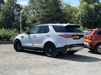 Used Land Rover Discovery 2019 for sale - 79198437: Photo