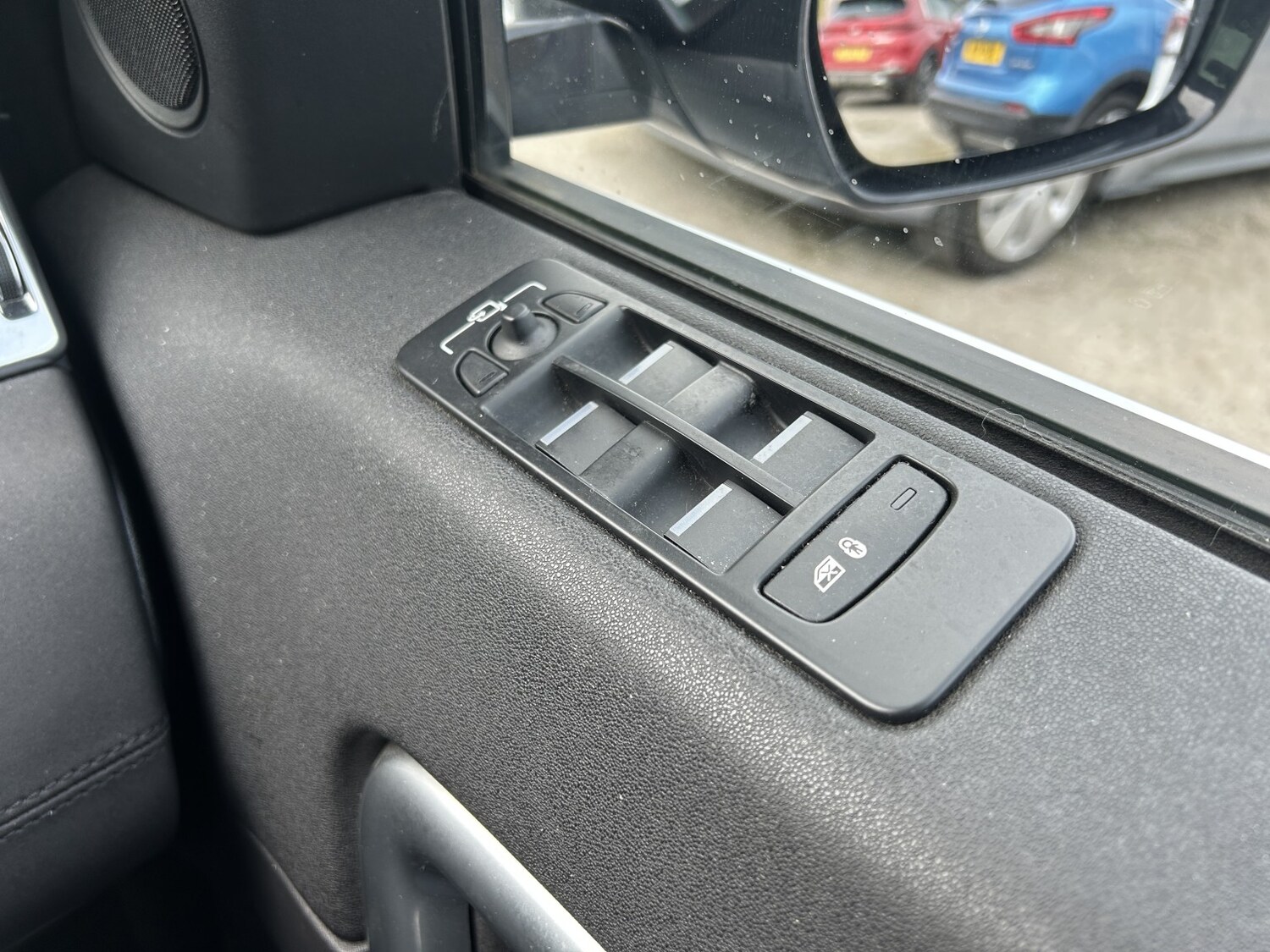 Used Land Rover Discovery Sport 2019 for sale - 77997268: Photo 25