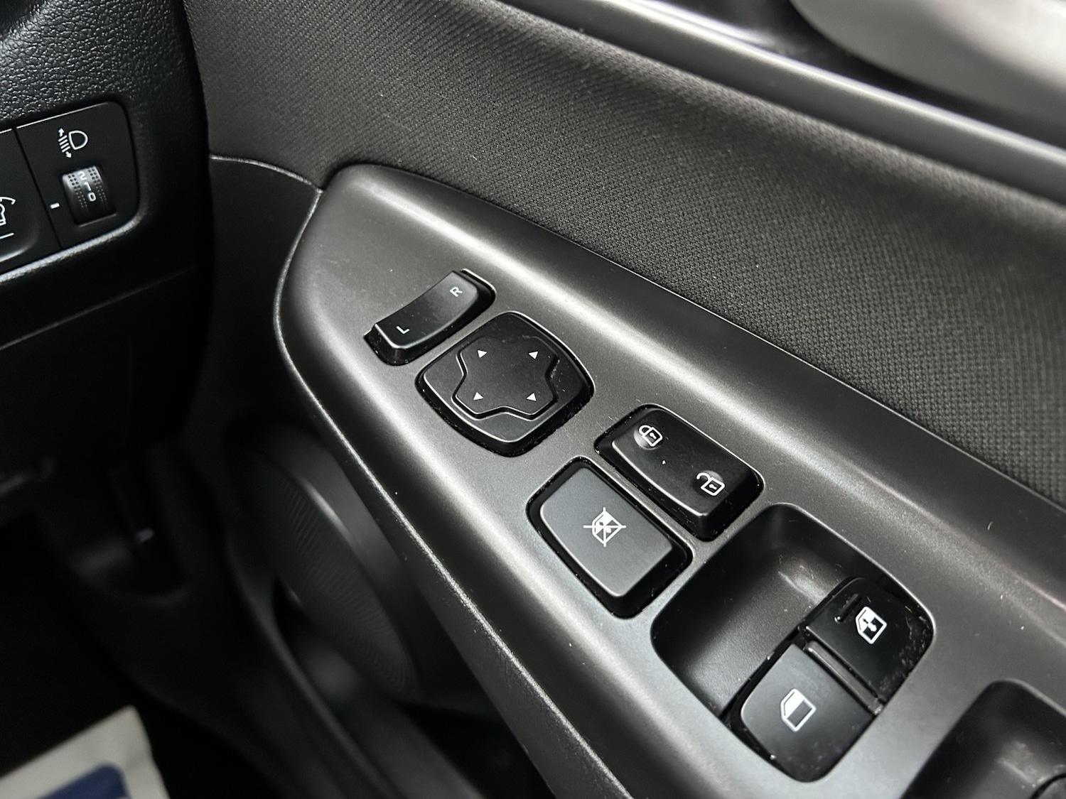 Used Hyundai KONA 2018 for sale - 76712848: Photo 28