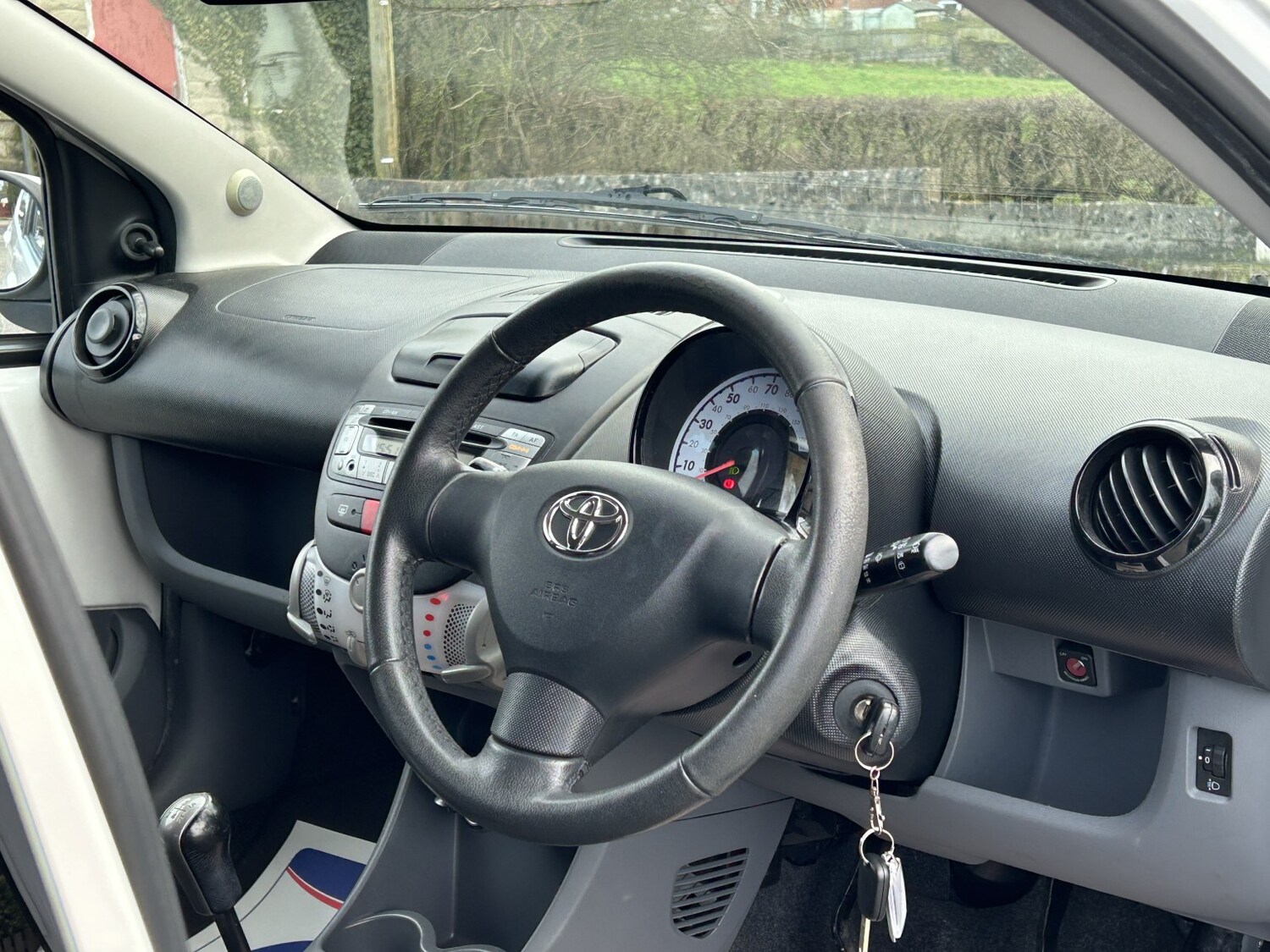 Used Toyota AYGO 2011 for sale - 77735823: Photo 11