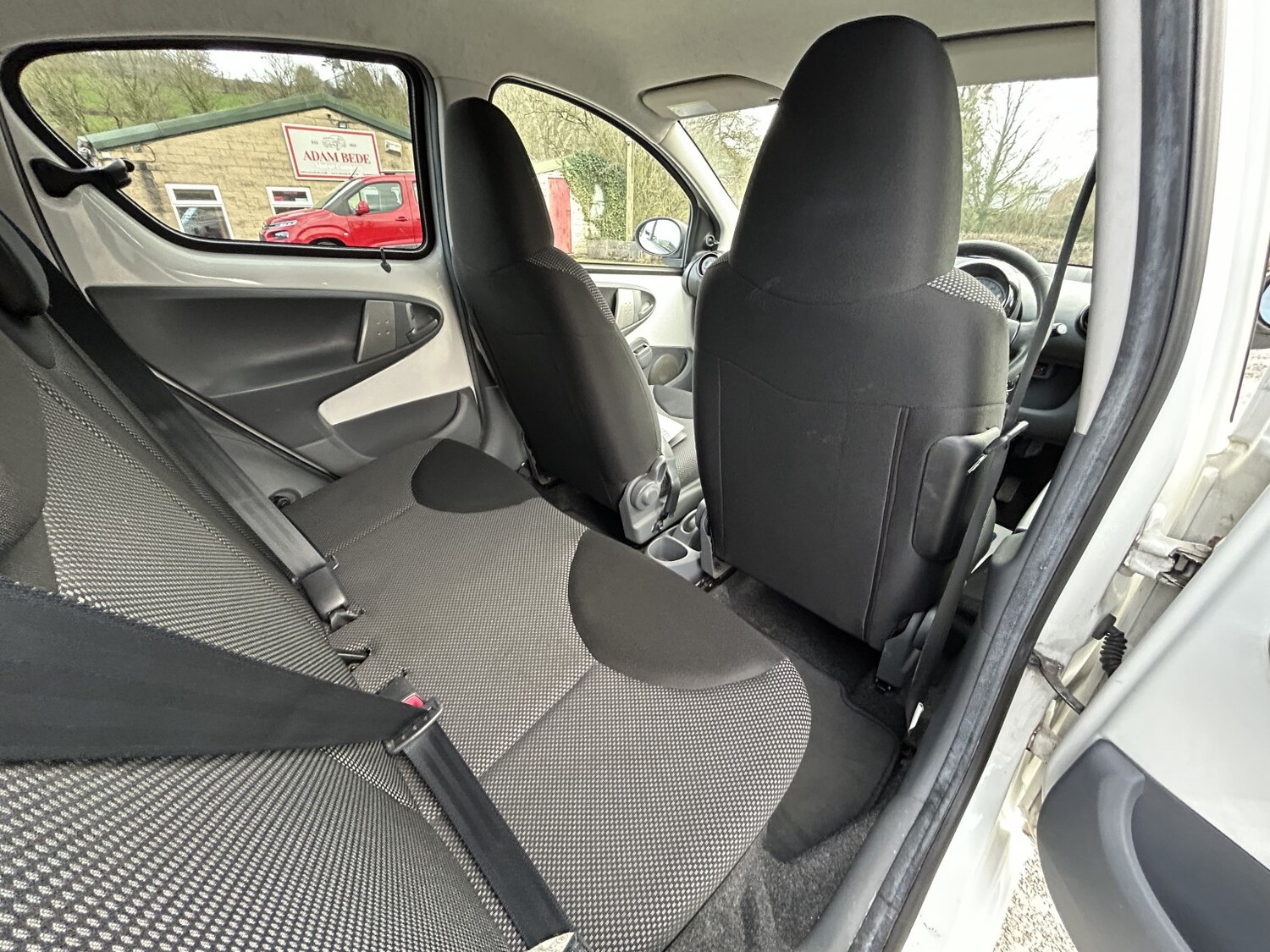 Used Toyota AYGO 2011 for sale - 77735823: Photo 7