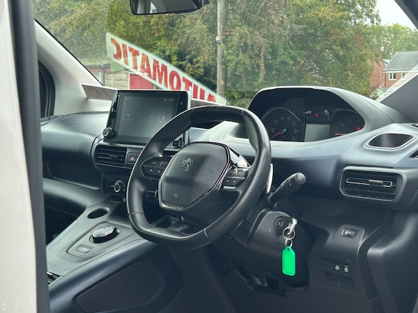 Used Peugeot Rifter 2019 for sale - 76160950: Photo 11