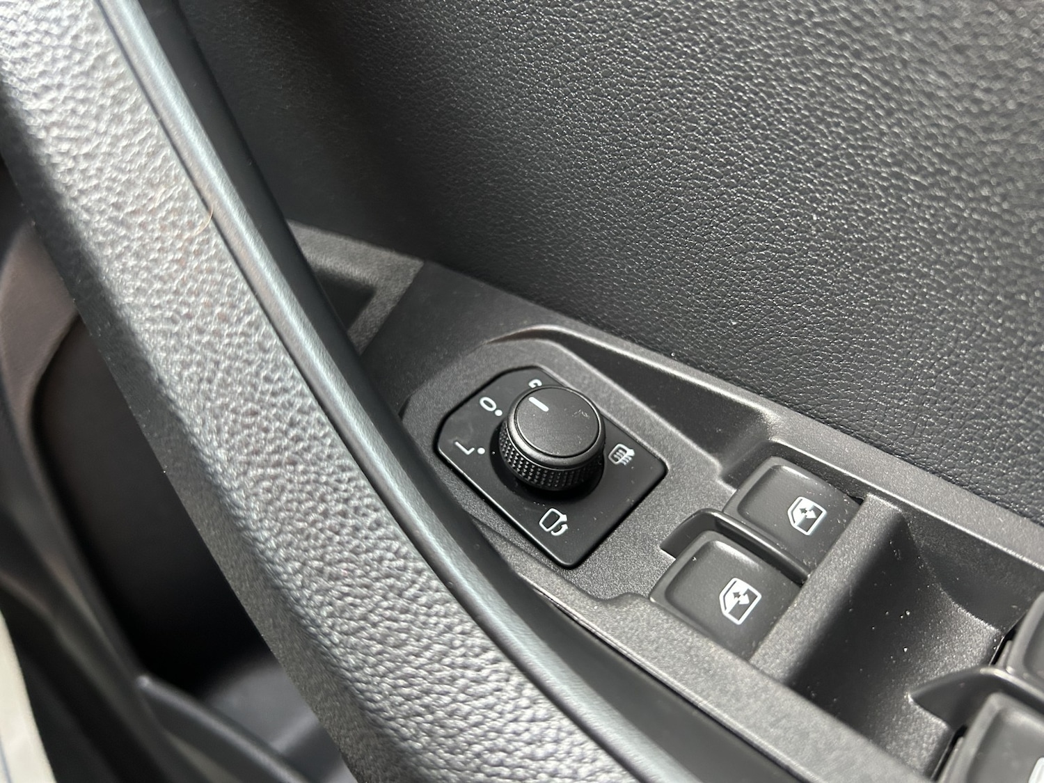 Used Skoda Karoq 2021 for sale - 76836950: Photo 27