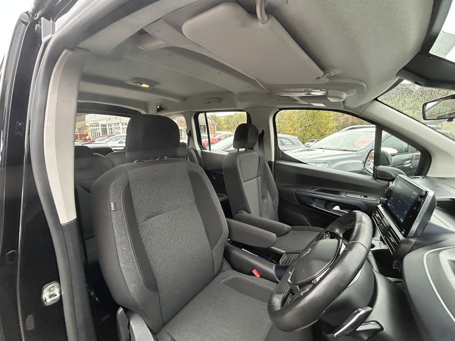 Used Peugeot Rifter 2019 for sale - 76418334: Photo 9