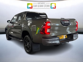 Used Toyota Hilux 2021 for sale - 79411123: Photo