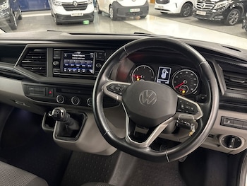 Used Volkswagen Transporter 2023 for sale - 79200262: Photo