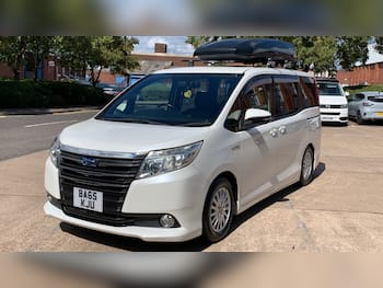 Used Toyota Voxy 2015 for sale - 79743715: Photo