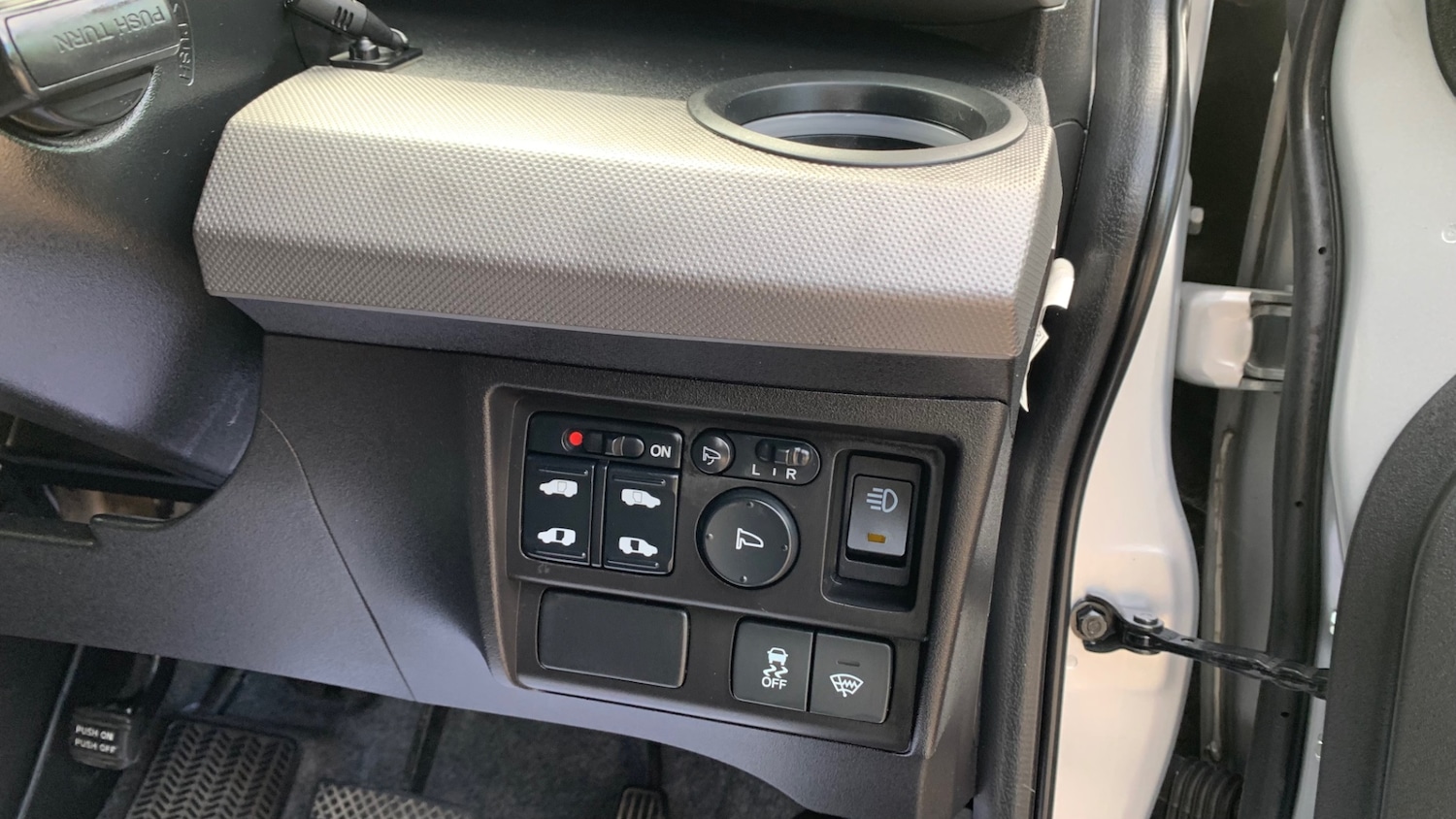 Vehicle 29