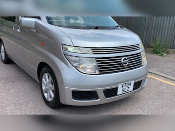 Used Nissan Elgrand 2004 for sale - 75868209: Photo