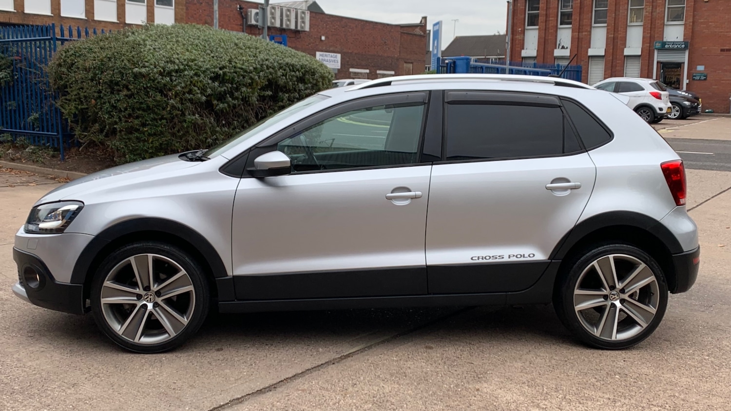 Used Volkswagen Polo 2013 for sale - 76320464: Photo 4