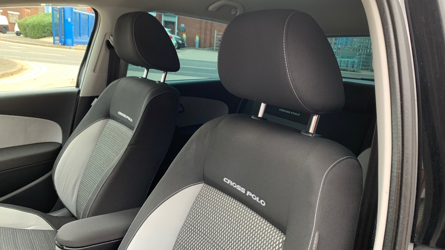 Used Volkswagen Polo 2013 for sale - 76320464: Photo 63