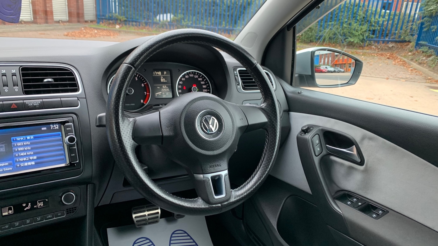 Used Volkswagen Polo 2013 for sale - 76320464: Photo 71