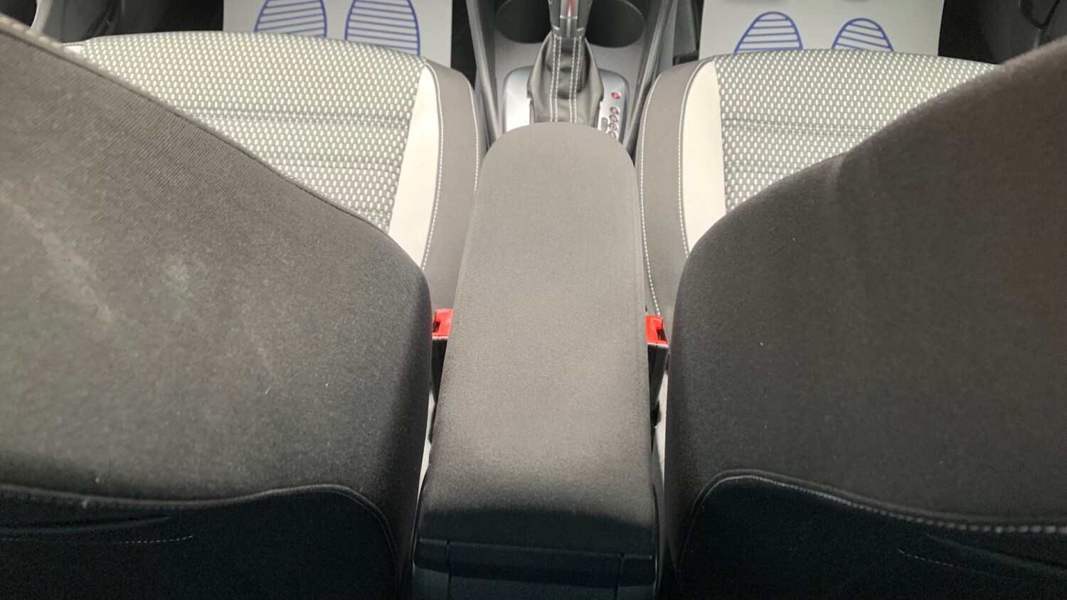 Used Volkswagen Polo 2013 for sale - 76320464: Photo 81