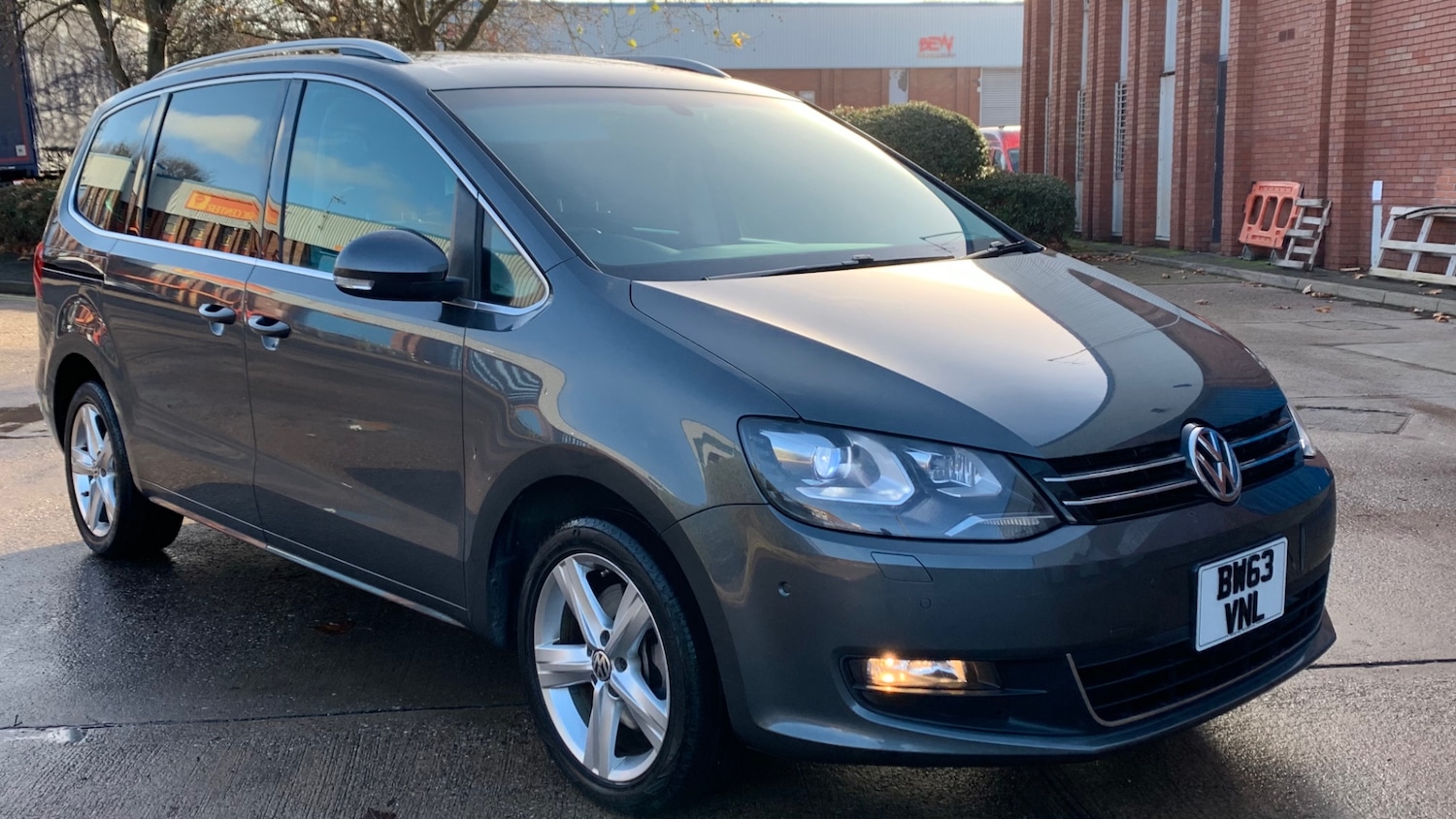 Used Volkswagen Sharan 2013 for sale - 76776545: Photo 2