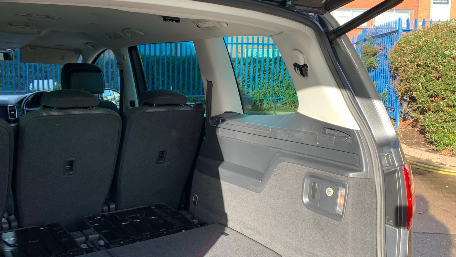 Used Volkswagen Sharan 2013 for sale - 76776545: Photo 41