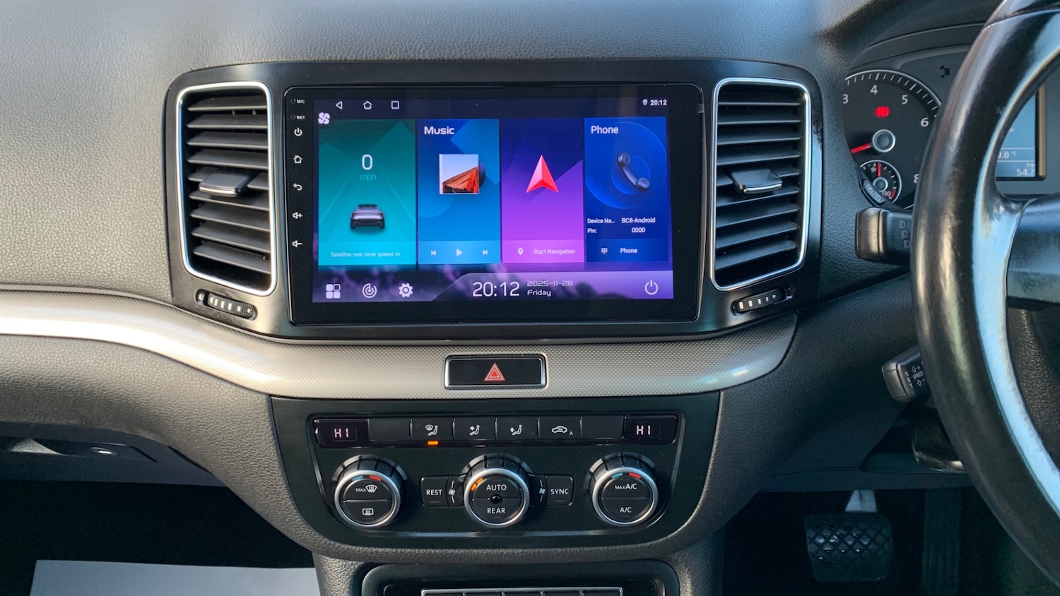 Used Volkswagen Sharan 2013 for sale - 76776545: Photo 76