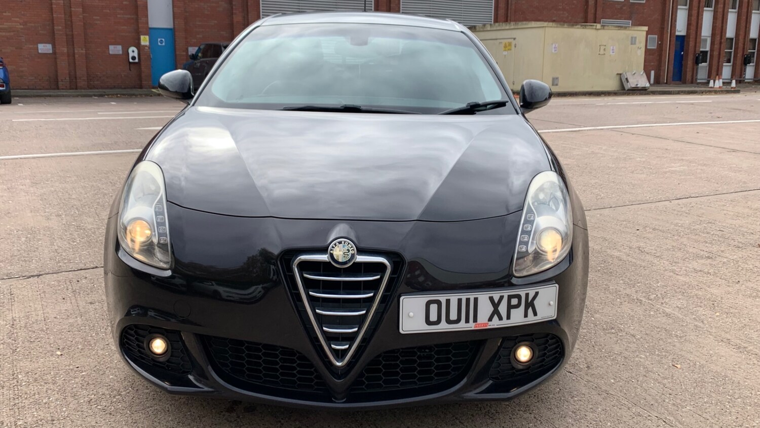 Alfa Romeo Giulietta 2011 (11) - 1.6 JTDM-2 Lusso 5dr - Image 3