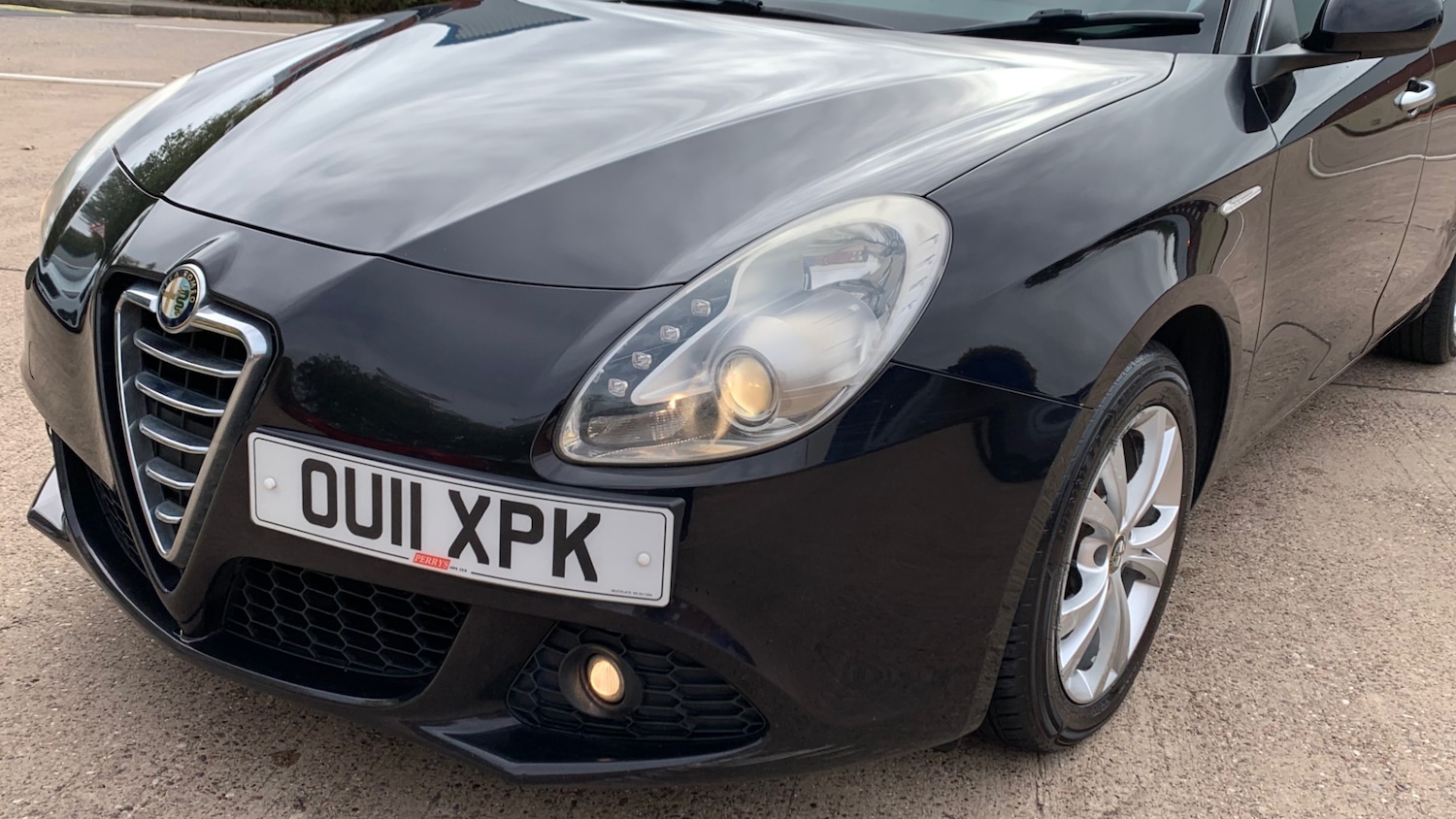 Alfa Romeo Giulietta 2011 (11) - 1.6 JTDM-2 Lusso 5dr - Image 4