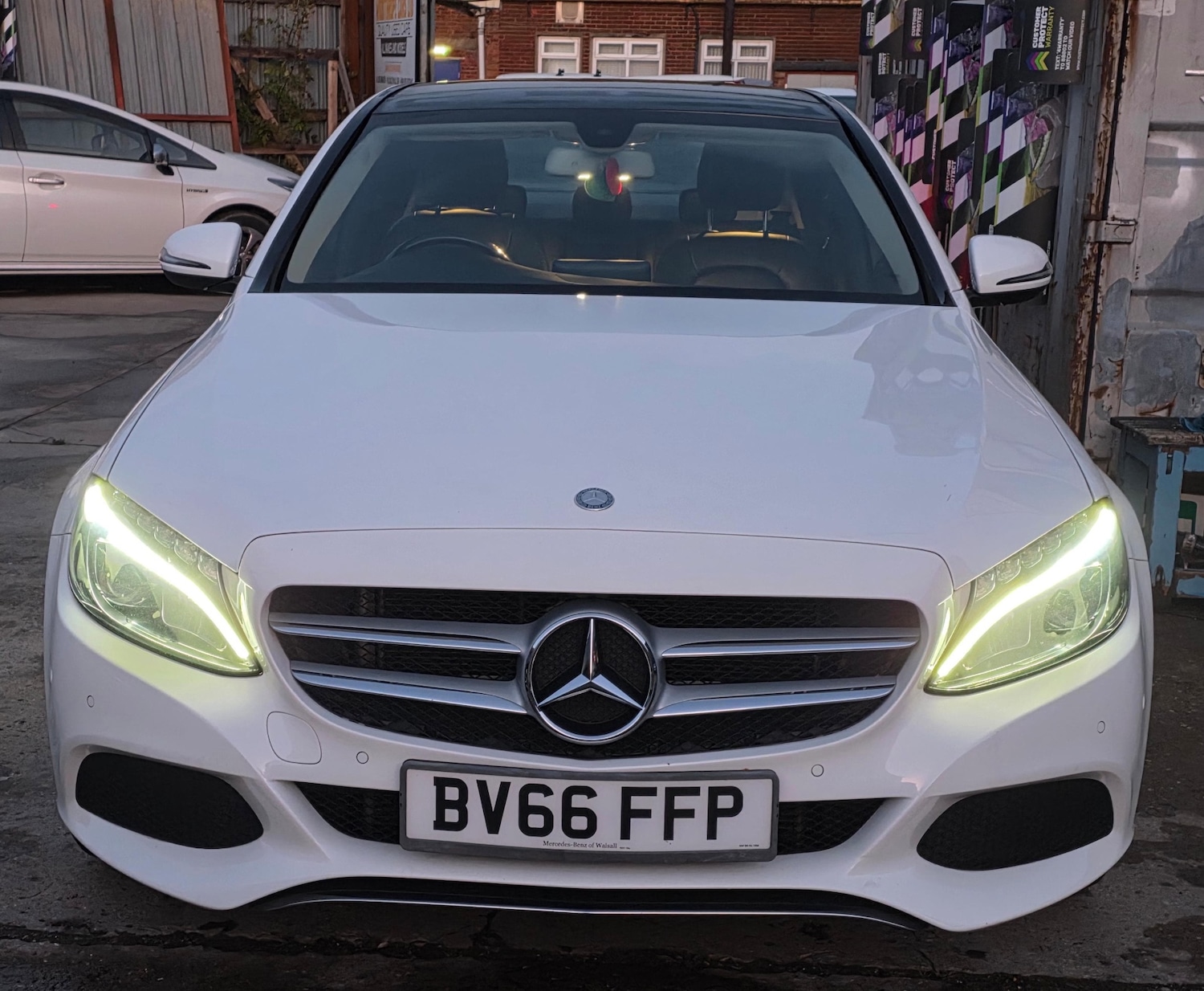 Used Mercedes-Benz C Class 2016 for sale - 76488449: Photo 1