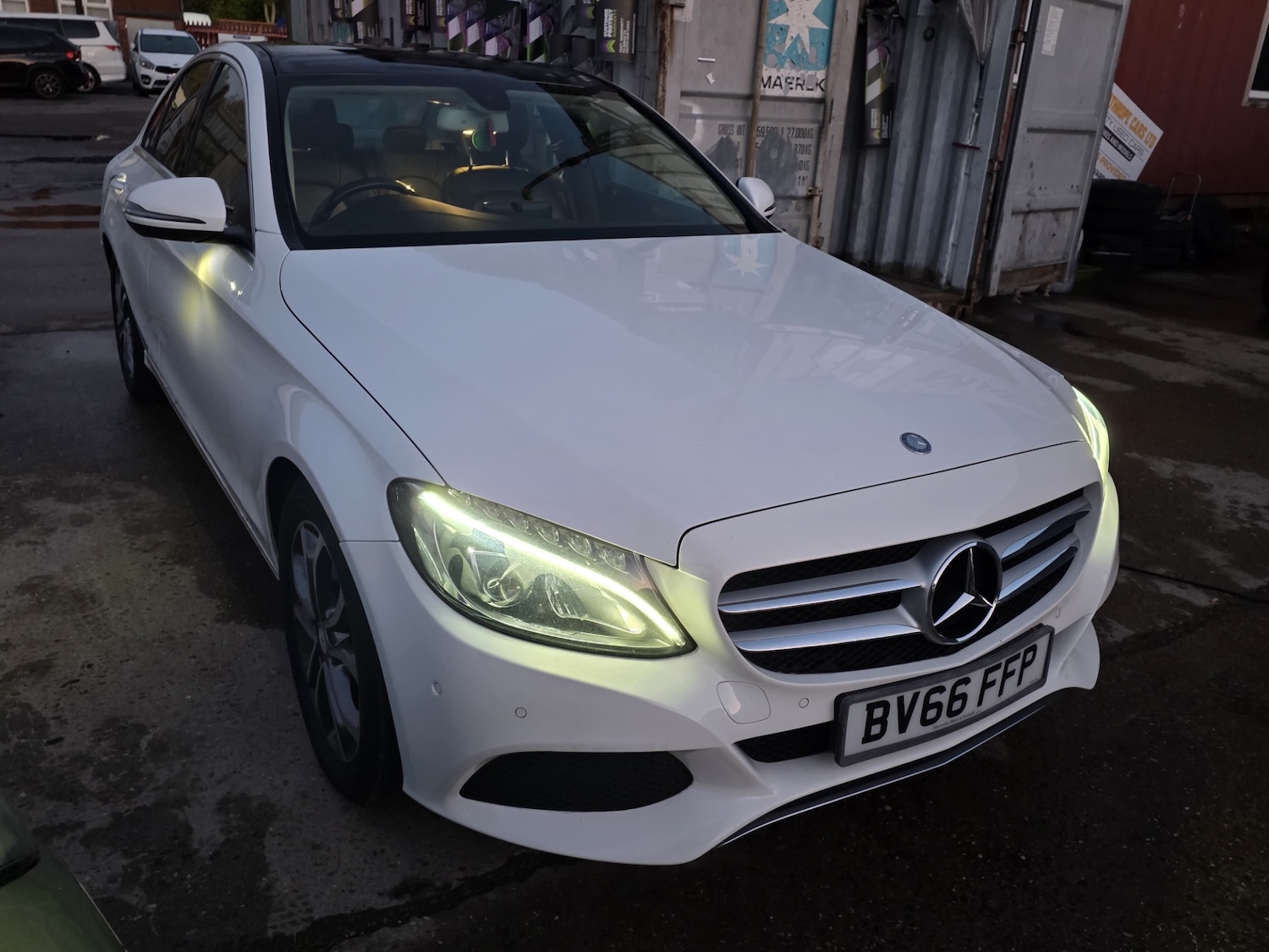 Used Mercedes-Benz C Class 2016 for sale - 76488449: Photo 2
