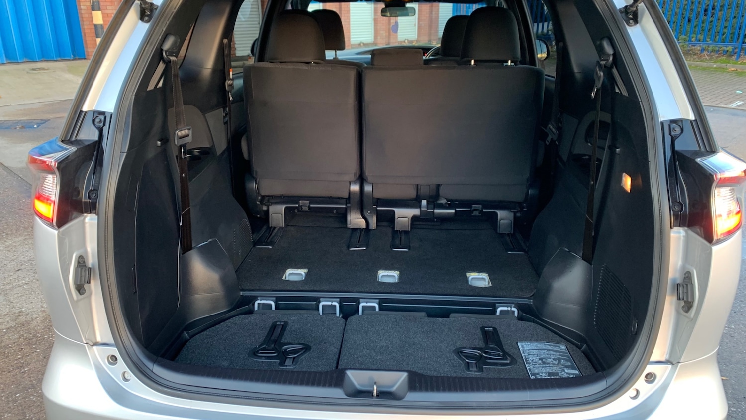 Used Toyota Estima 2019 for sale - 76672988: Photo 17