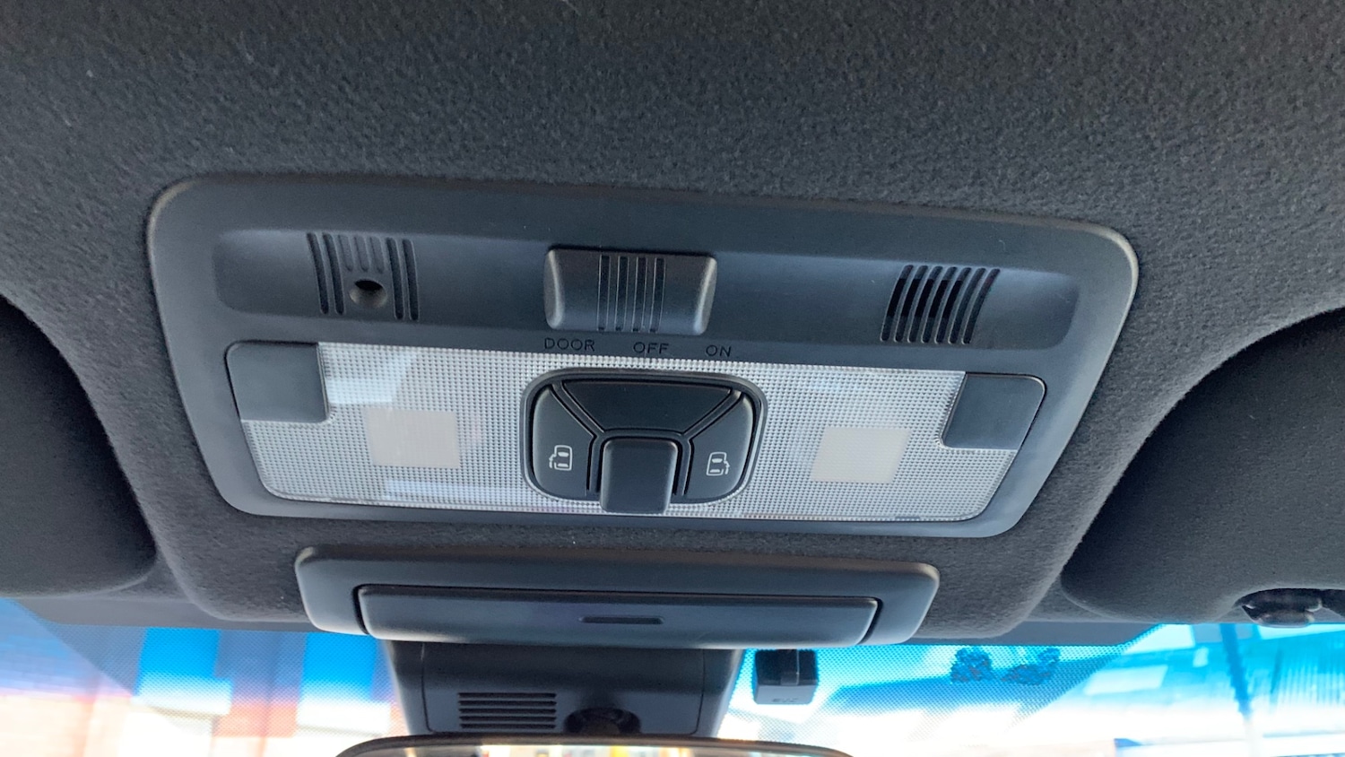 Used Toyota Estima 2019 for sale - 76672988: Photo 26