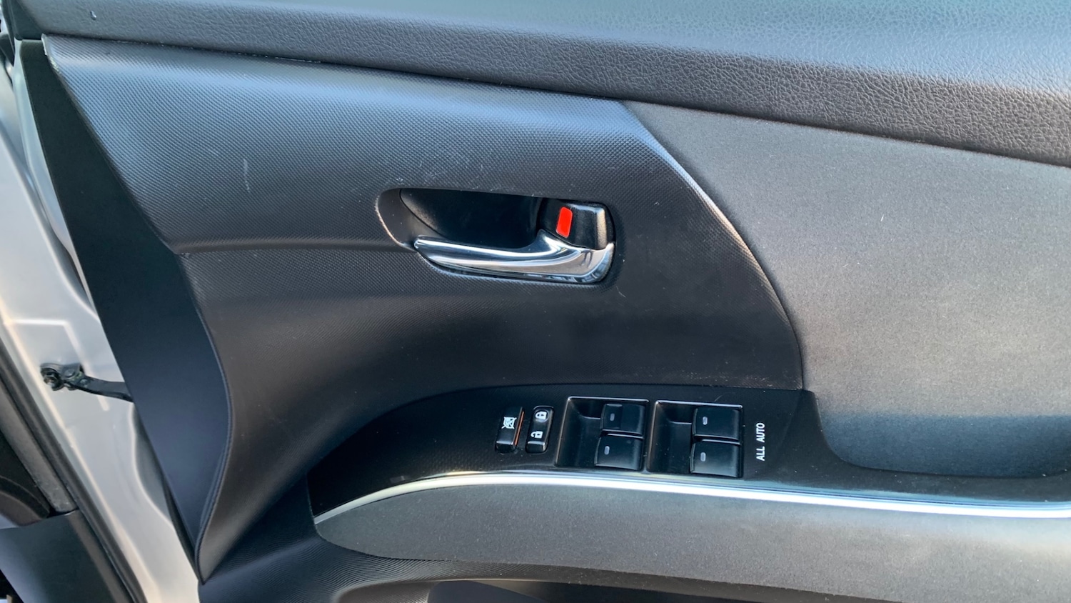 Used Toyota Estima 2019 for sale - 76672988: Photo 46