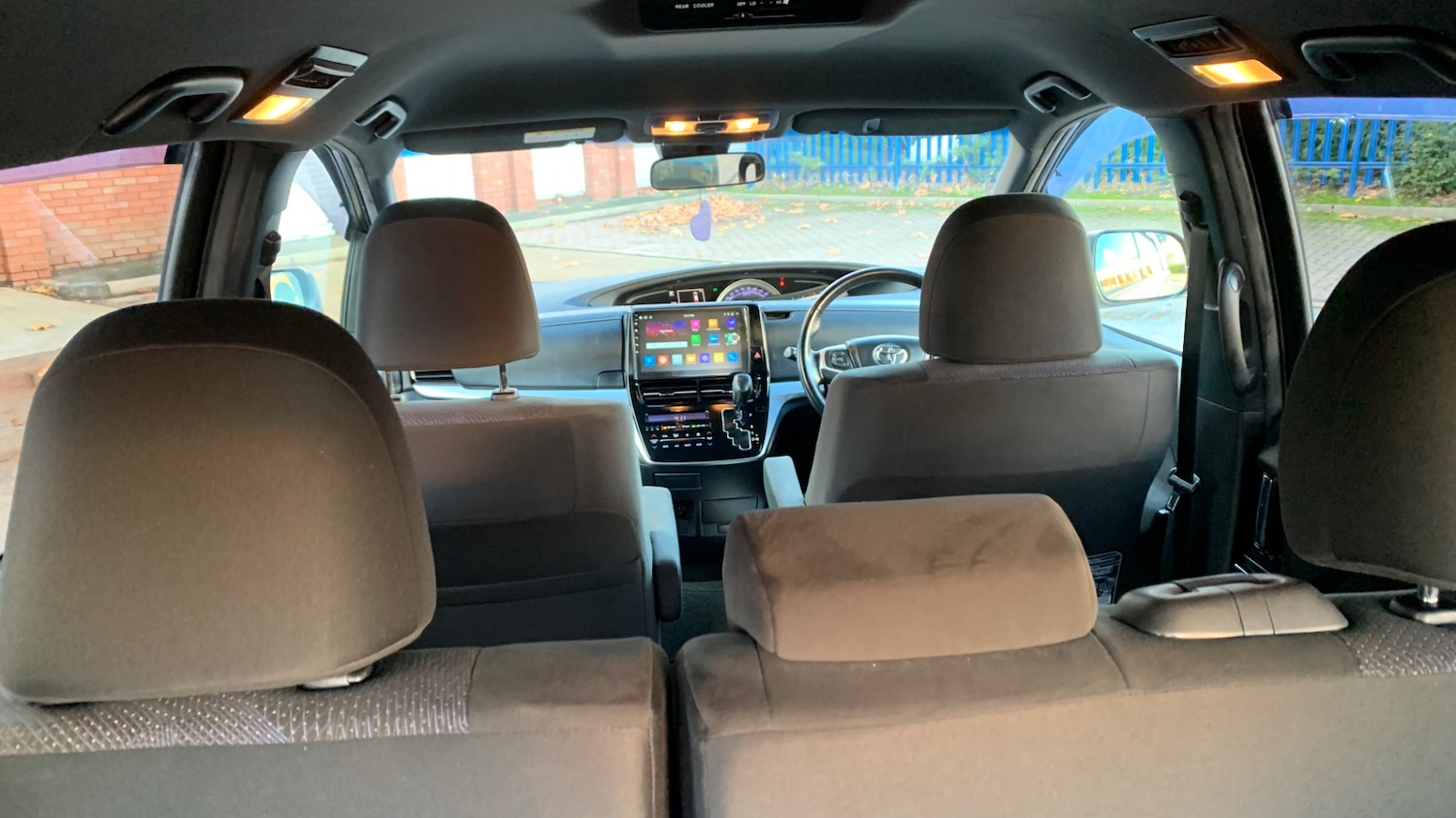 Used Toyota Estima 2019 for sale - 76672988: Photo 51