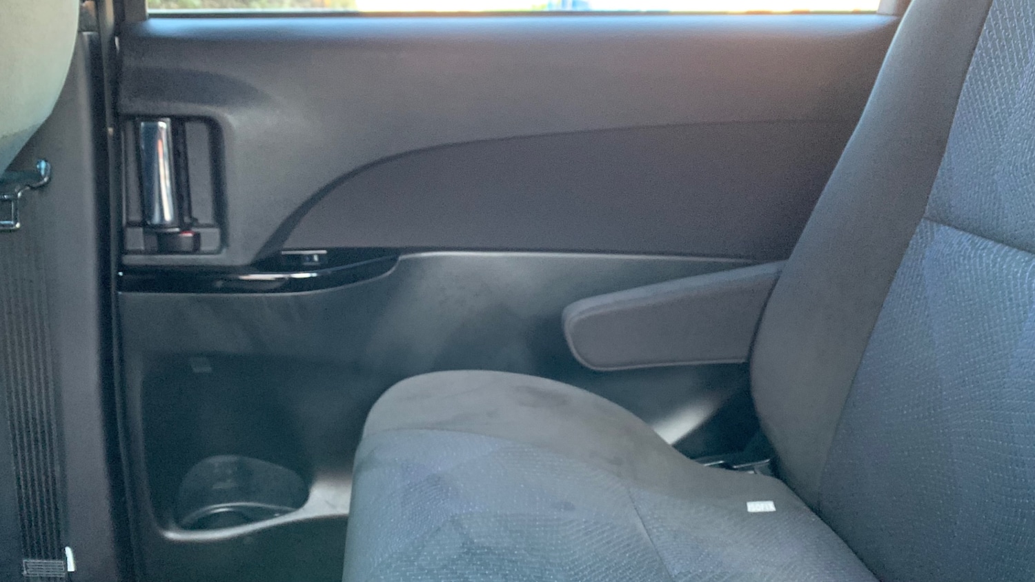 Used Toyota Estima 2019 for sale - 76672988: Photo 60