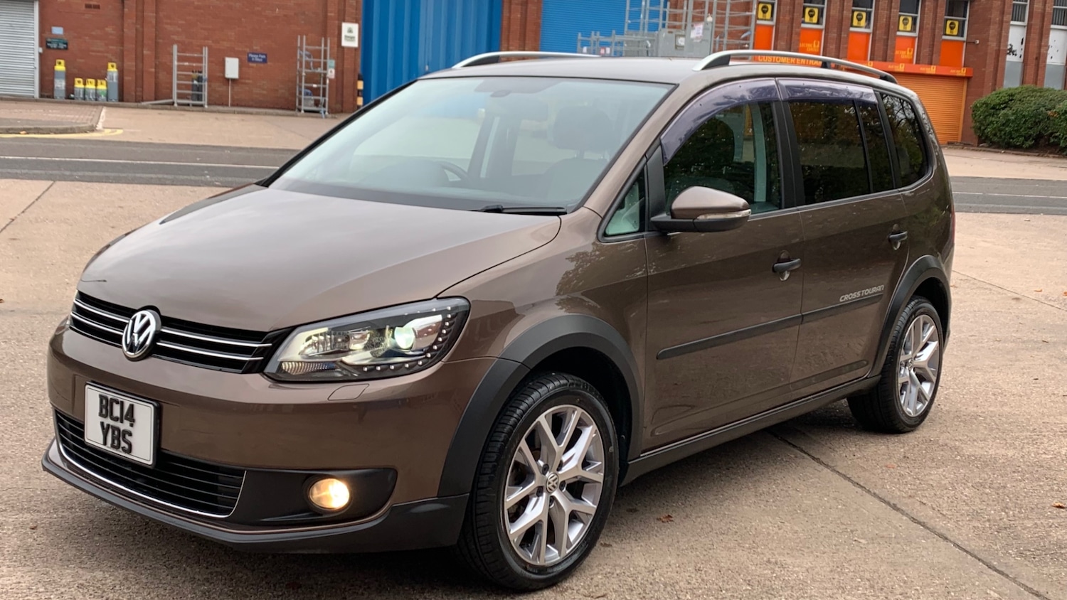 Used Volkswagen Touran 2025 for sale - 76374057: Photo 3