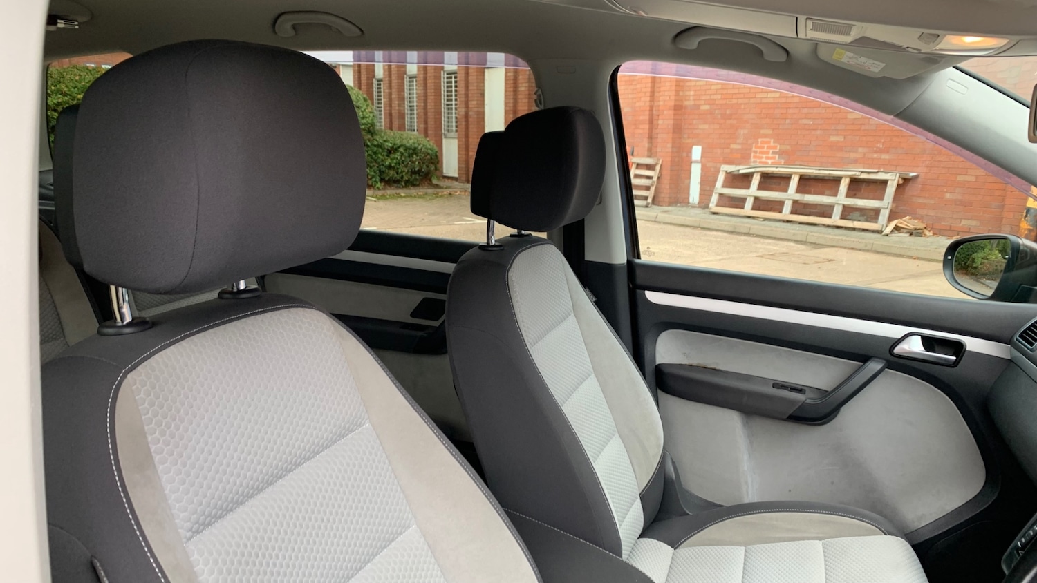 Used Volkswagen Touran 2025 for sale - 76374057: Photo 70