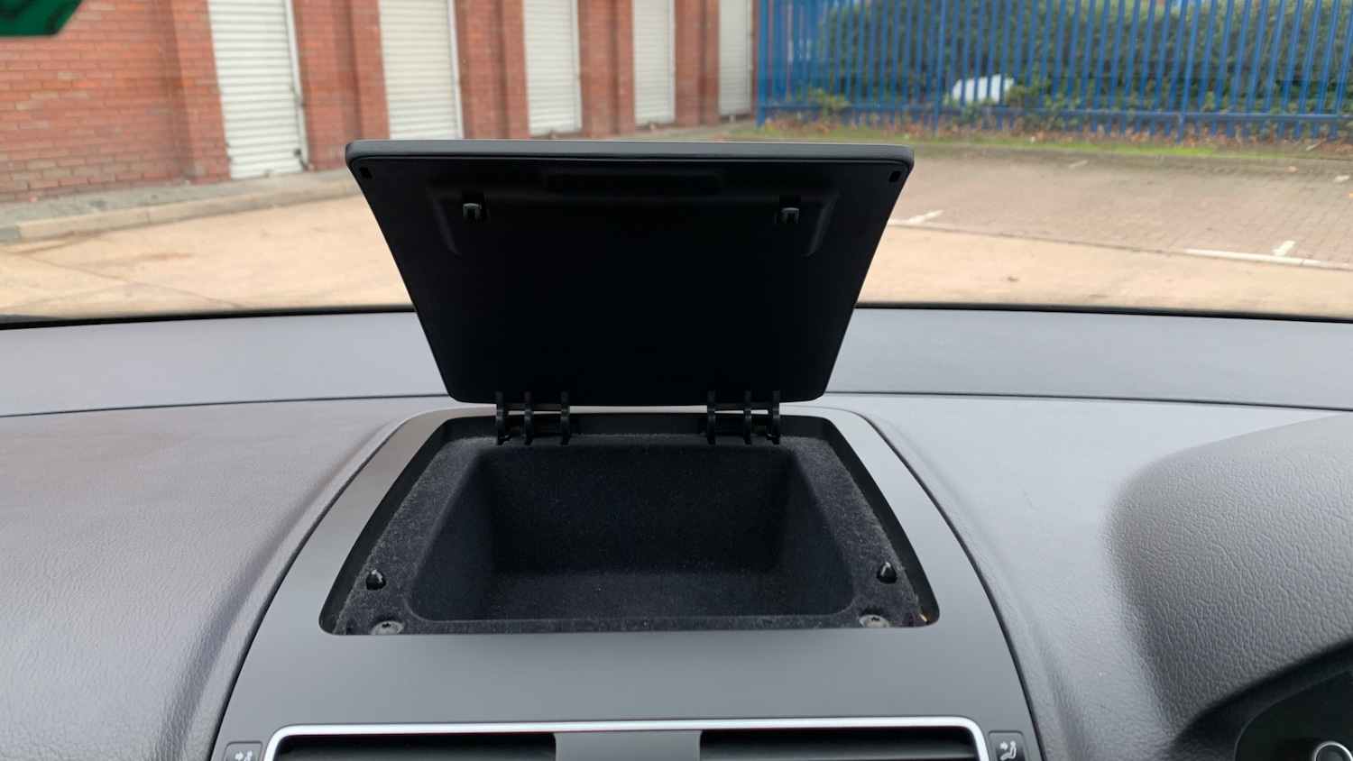 Used Volkswagen Touran 2025 for sale - 76374057: Photo 88