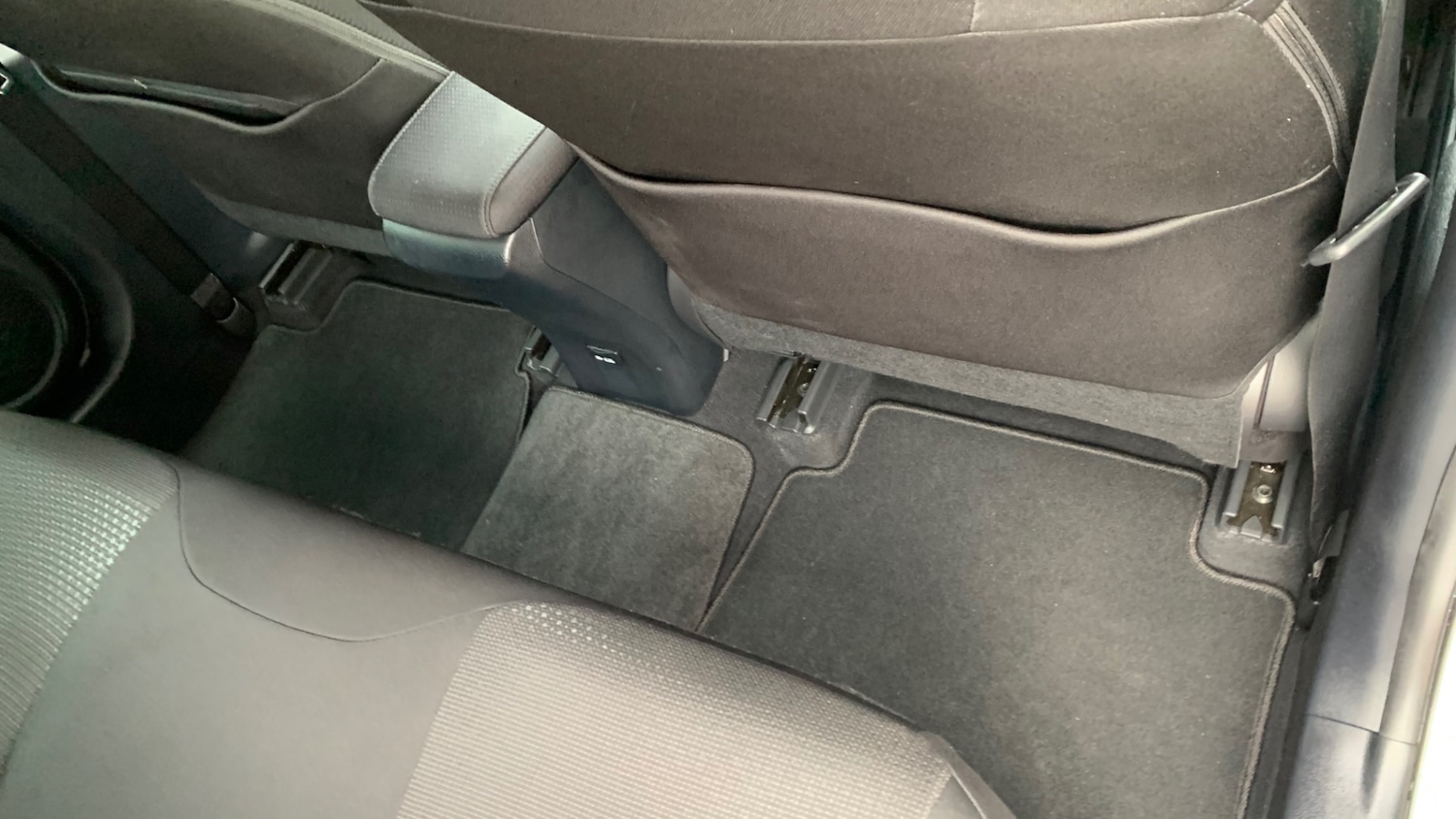 Used Toyota Prius 2024 for sale - 76595275: Photo 17