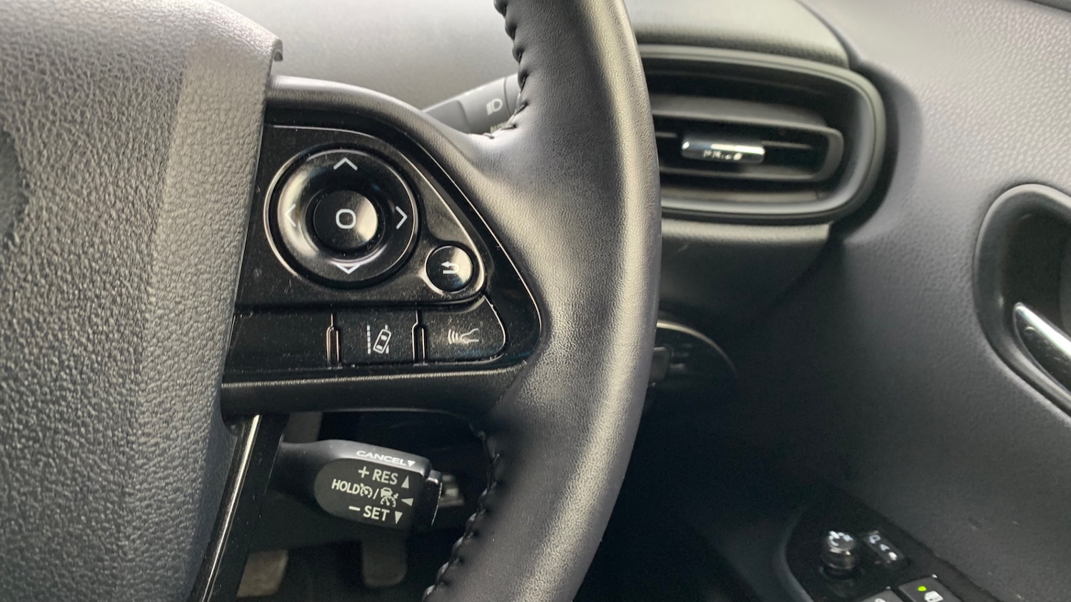 Used Toyota Prius 2024 for sale - 76595275: Photo 29