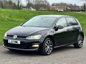 Used Volkswagen Golf 2017 for sale - 78654749: Photo