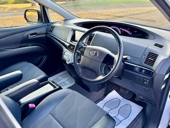 Used Toyota Estima 2013 for sale - 79400163: Photo