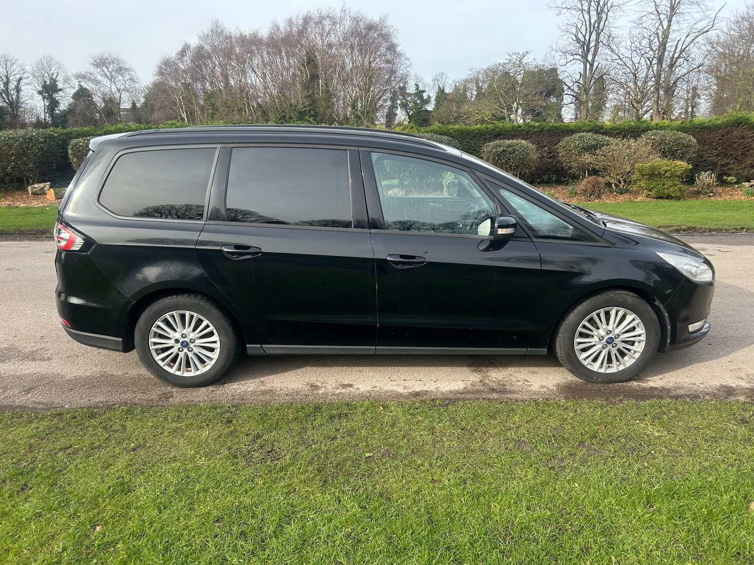 Used Ford Galaxy 2016 for sale - 77589891: Photo 2