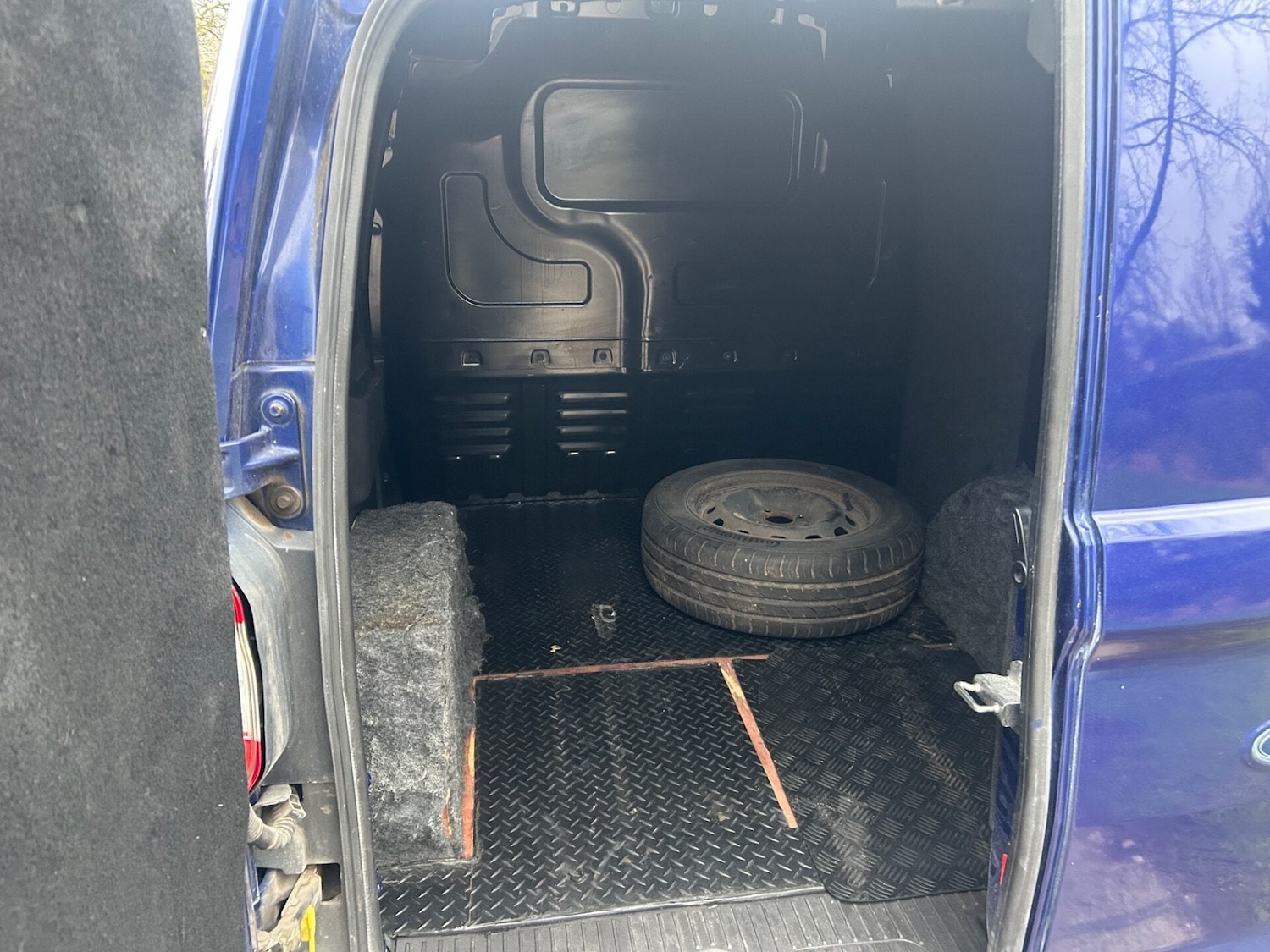 Used Ford Transit Courier 2018 for sale - 77602122: Photo 10