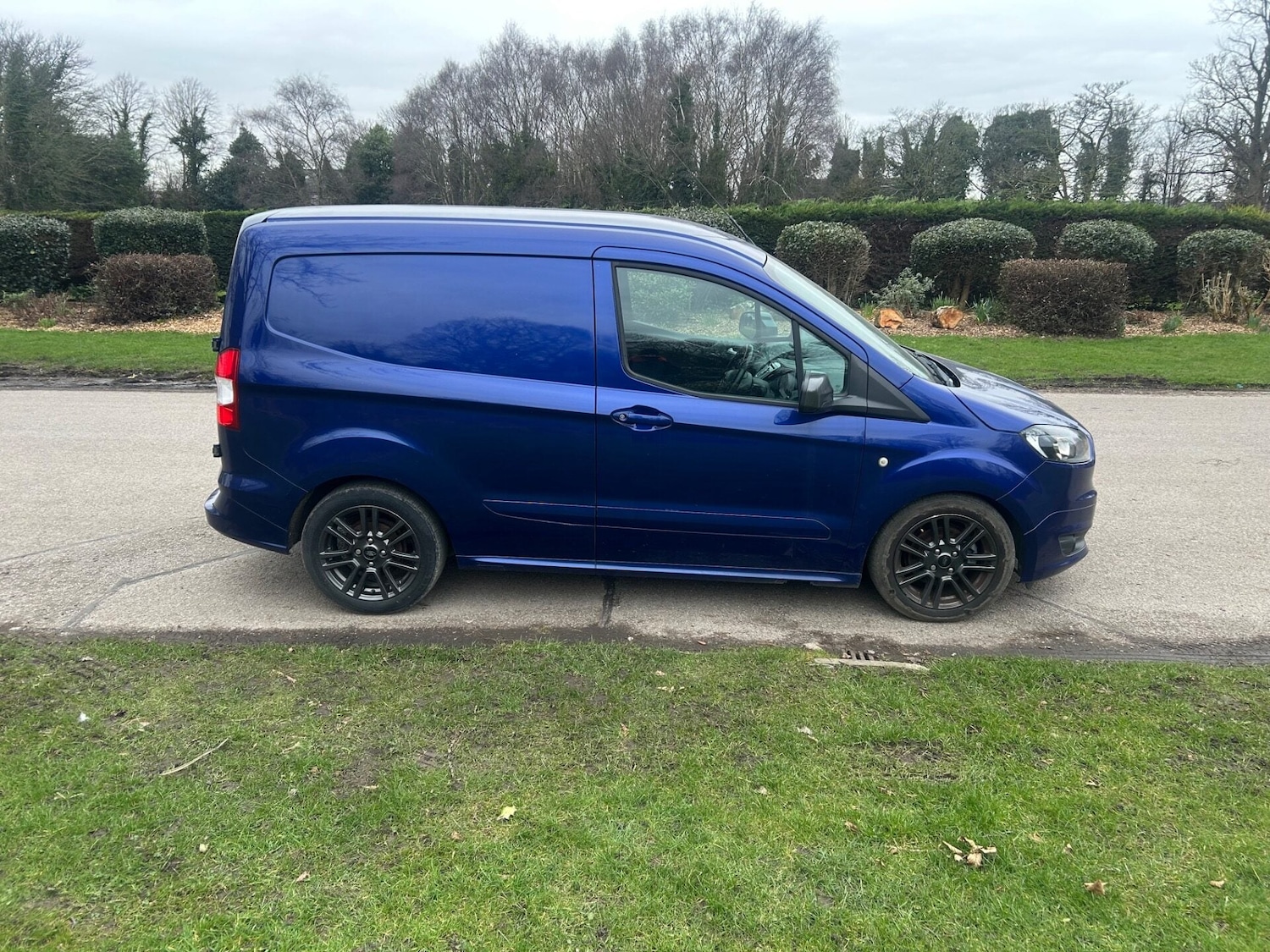 Used Ford Transit Courier 2018 for sale - 77602122: Photo 2