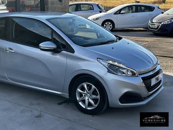 Used Peugeot 208 2016 for sale - 79652934: Photo