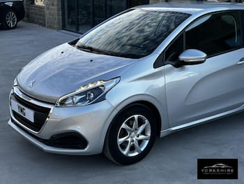 Used Peugeot 208 2016 for sale - 79652934: Photo